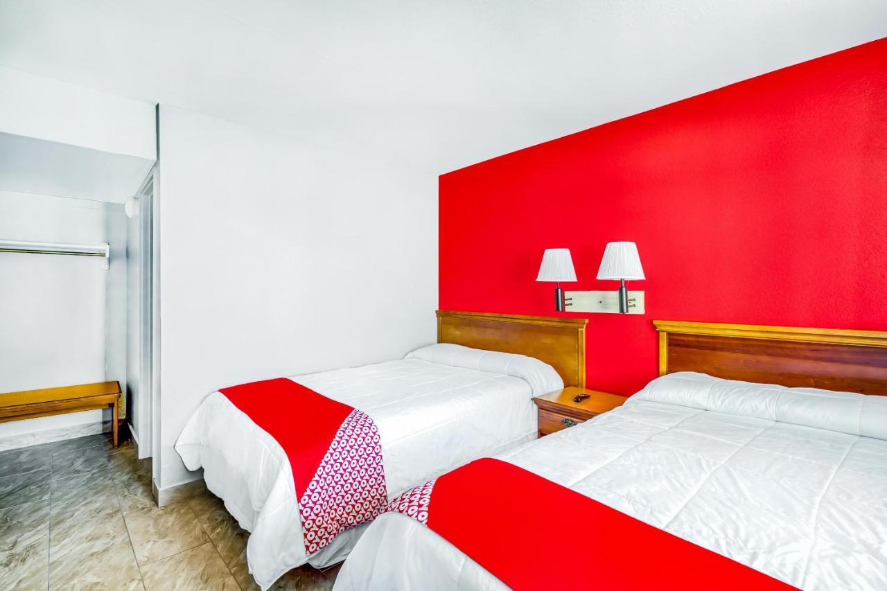 Oyo Hotel Houston Southwest I-69 Экстерьер фото